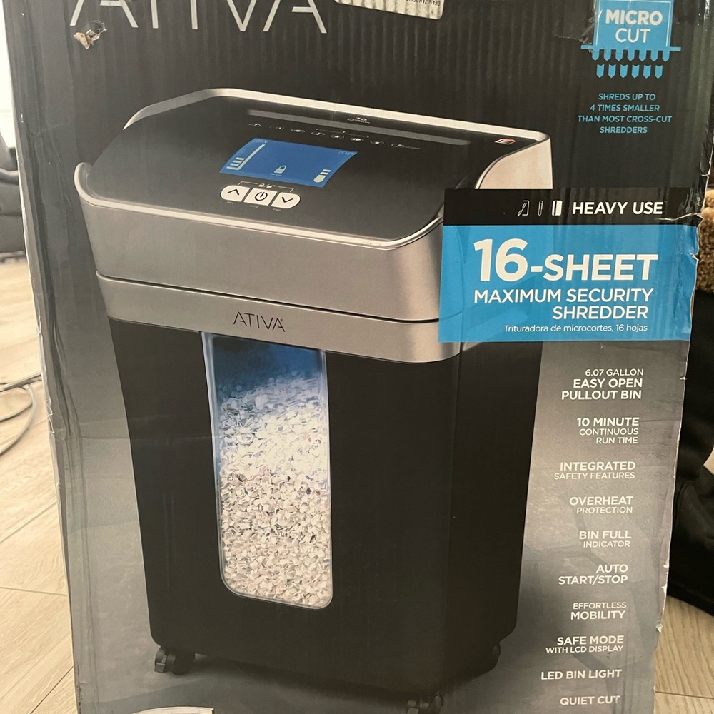Shredder - new - never used
